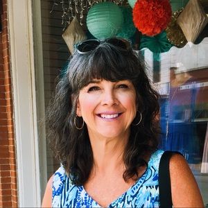 Meet your Posher, Denise